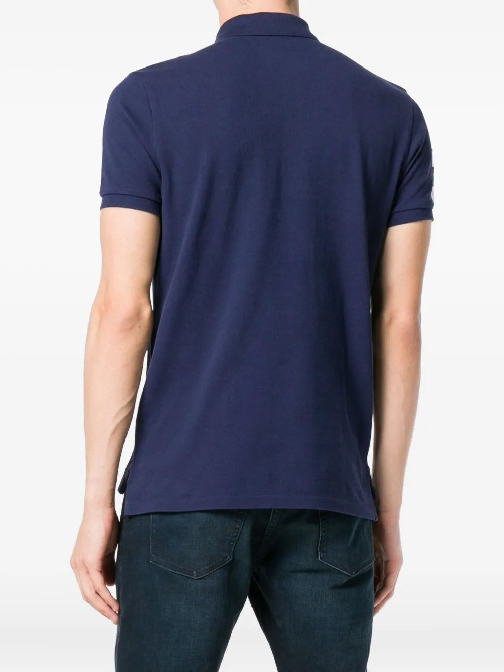 camisa polo com estampa de logotipo