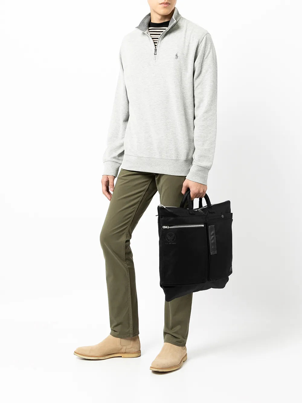 moletom com logotipo bordado