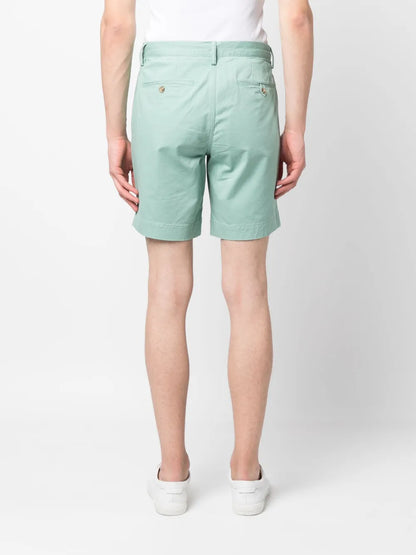 shorts chino com logotipo bordado
