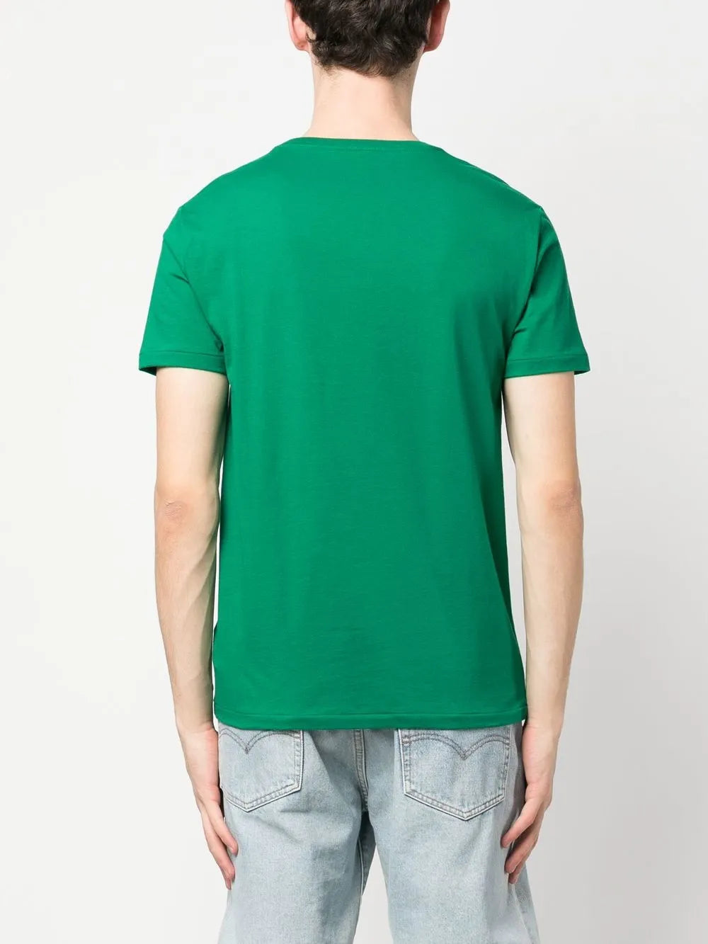 camiseta de manga curta com logotipo bordado