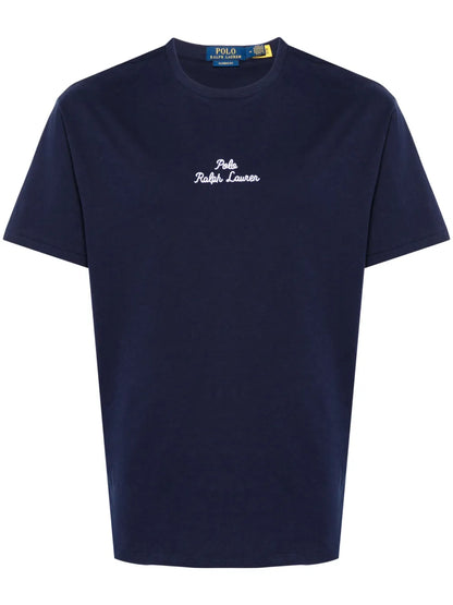 camiseta com logotipo bordado