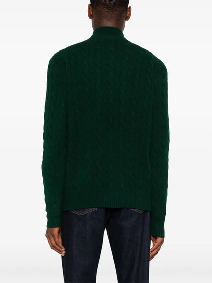 Suéter de tricô trançado