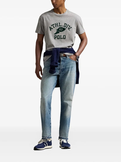 camiseta com logotipo